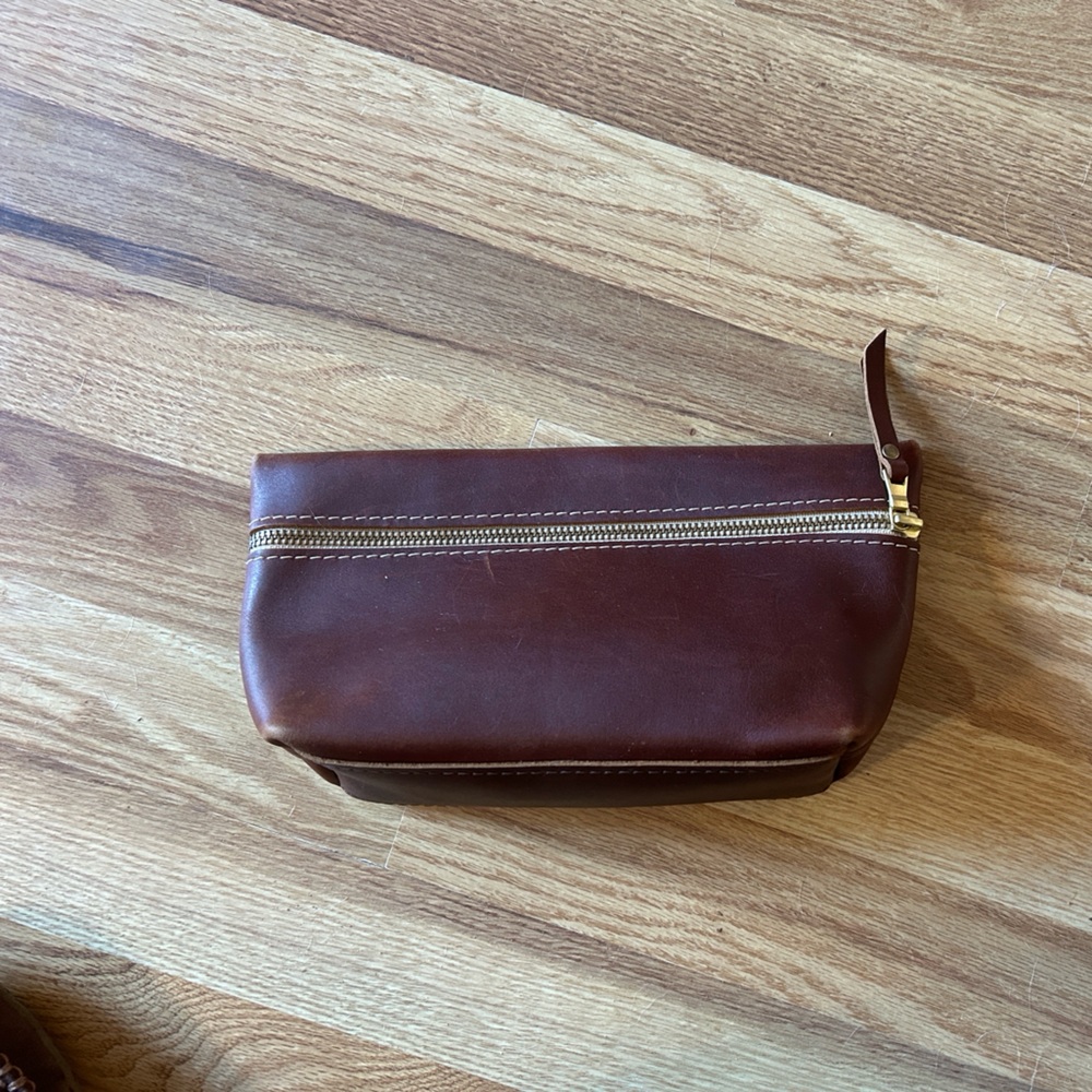 PLG Makeup Bag 10.5 in across the top Ap